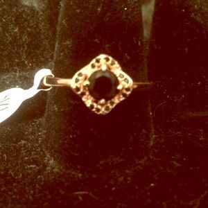 Boutique La El ring size 9